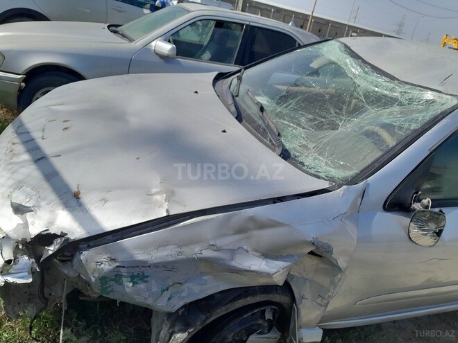 Nissan Sunny 2005, 300,000 km - 1.3 l - Bakı