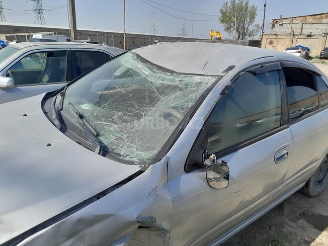 Nissan Sunny 2005, 300,000 km - 1.3 l - Bakı