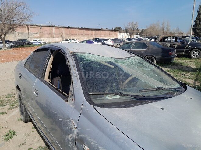 Nissan Sunny 2005, 300,000 km - 1.3 l - Bakı