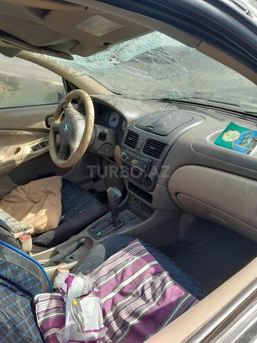 Nissan Sunny 2005, 300,000 km - 1.3 l - Bakı