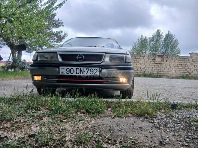 Opel Vectra 1994, 350,000 km - 2.0 l - Bakı