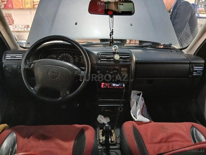 Opel Vectra 1994, 350,000 km - 2.0 l - Bakı