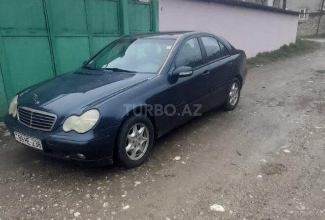 Mercedes C 180 2001, 100,000 km - 2.0 л - Qusar