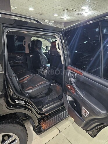 Lexus LX 570-13