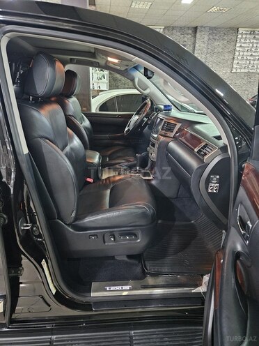 Lexus LX 570-14