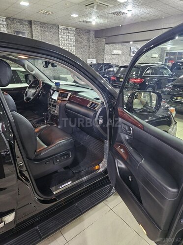 Lexus LX 570-15