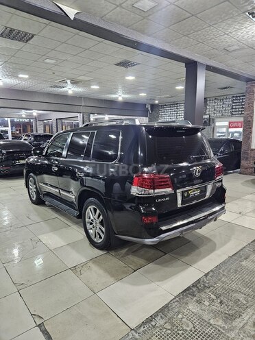 Lexus LX 570-4