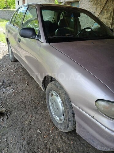 Hyundai Accent 1995, 361,000 km - 1.5 л - Qax