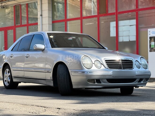 Mercedes E 270 2001, 331,700 km - 2.7 l - Bakı