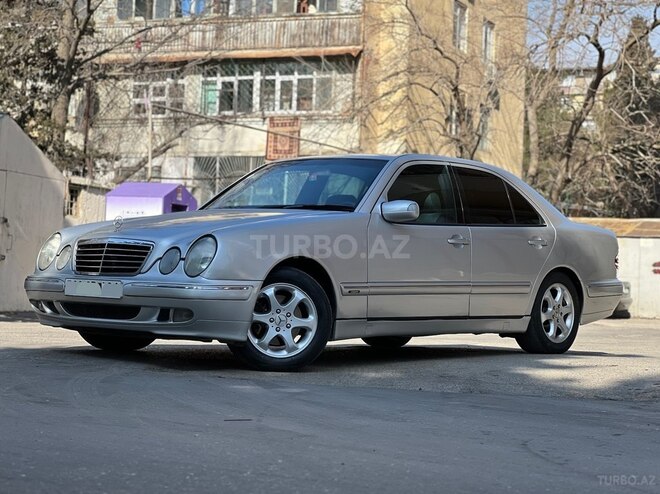 Mercedes E 270 2001, 331,700 km - 2.7 l - Bakı