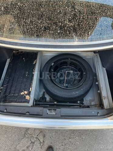 Mercedes E 270 2001, 331,700 km - 2.7 l - Bakı