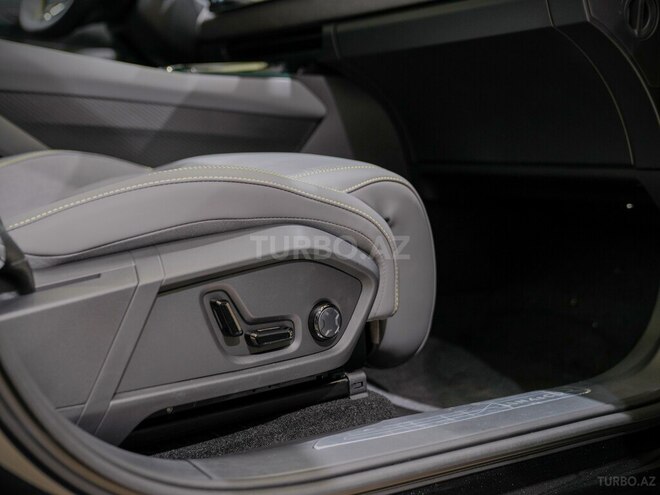 Lynk & Co 08-32