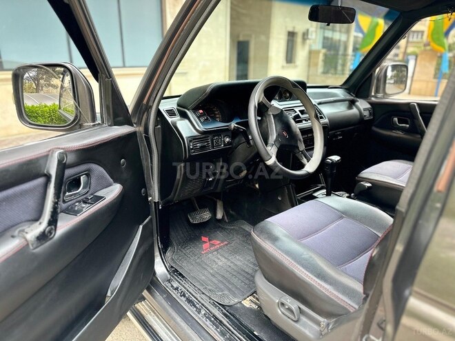 Mitsubishi Pajero 1994, 455,000 km - 2.8 l - Bakı