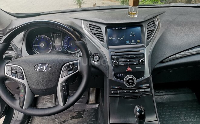 Hyundai Grandeur 2015, 100,100 km - 2.2 л - Bakı