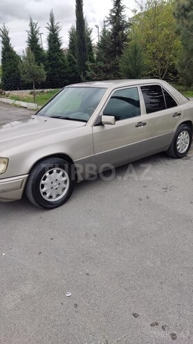 Mercedes E 220 1994, 339,204 km - 2.2 l - Balakən