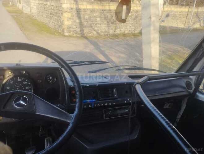Mercedes 208 D 1992, 135,000 km - 2.5 l - Zaqatala