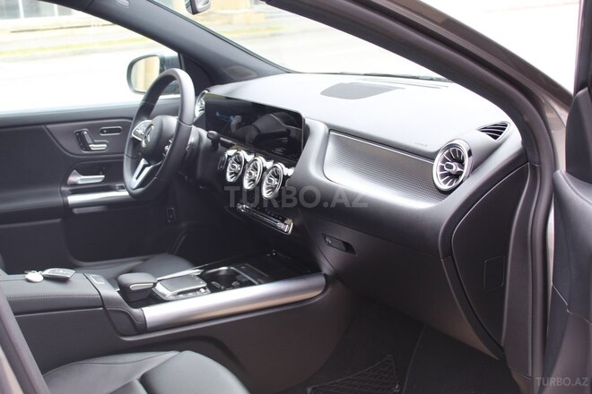 Mercedes GLA 250 4MATIC 2020, 15,000 km - 2.0 л - Bakı