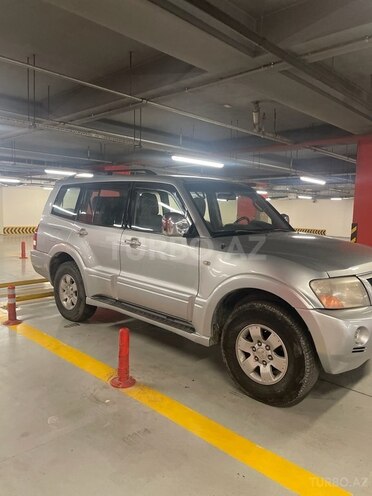Mitsubishi Pajero 2004, 286,000 km - 3.0 l - Bakı