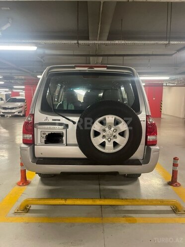 Mitsubishi Pajero 2004, 286,000 km - 3.0 l - Bakı