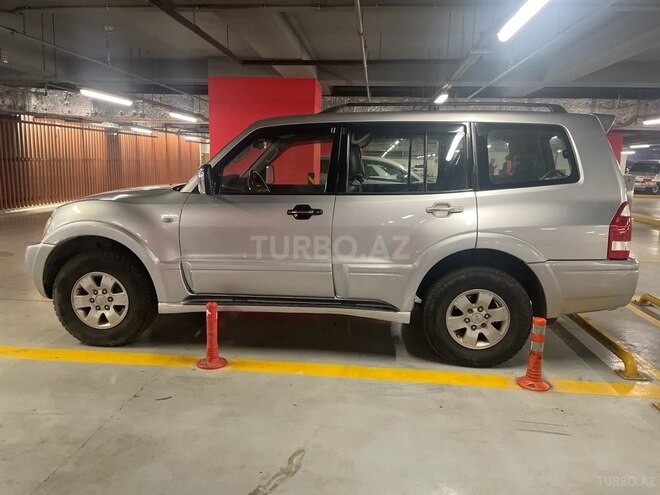 Mitsubishi Pajero 2004, 286,000 km - 3.0 l - Bakı