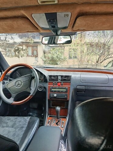 Mercedes C 200 1999, 331,000 km - 2.0 l - Bakı