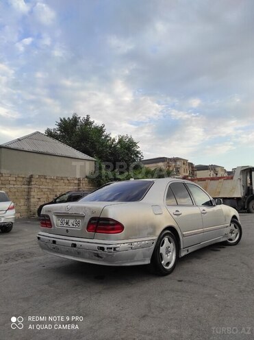 Mercedes E 320 2001, 495,000 km - 3.2 l - Bakı
