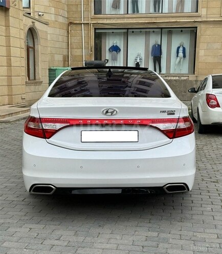 Hyundai Grandeur-3