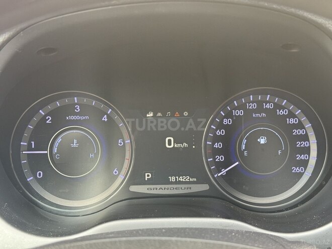 Hyundai Grandeur-5