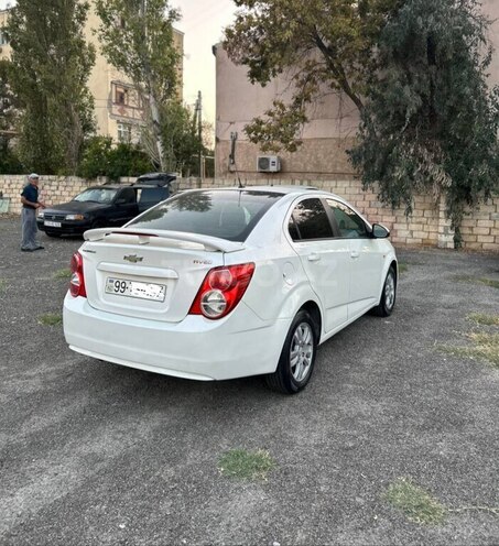 Chevrolet Aveo-4