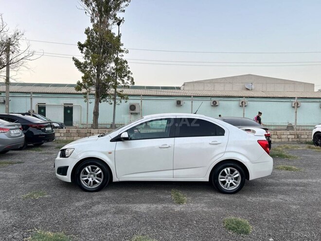 Chevrolet Aveo-7