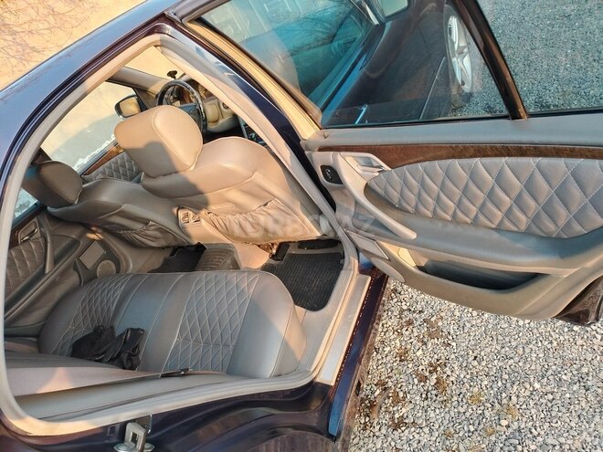 Mercedes E 240 1999, 450,346 km - 2.4 l - Qəbələ