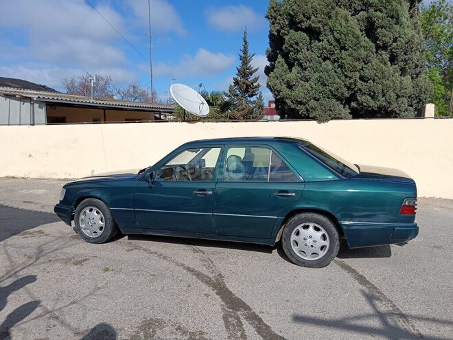 Mercedes E 250 1995, 650,000 km - 2.5 л - Bakı