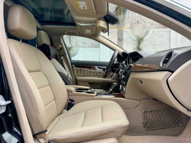 Mercedes C 250-12