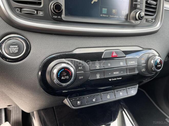 Kia Sorento-16