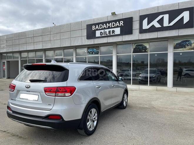 Kia Sorento-9