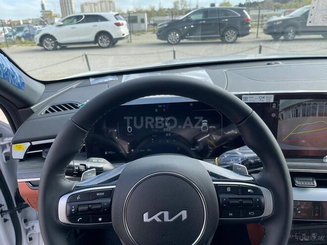 Kia K5-23