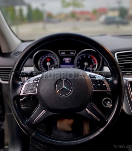 Mercedes ML 300 4MATIC 2014, 170,000 km - 3.5 l - Quba
