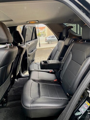 Mercedes ML 300 4MATIC 2014, 170,000 km - 3.5 l - Quba