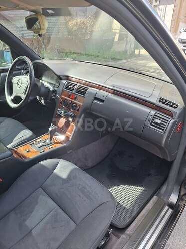 Mercedes E 230 1996, 560,000 km - 2.3 л - Bakı