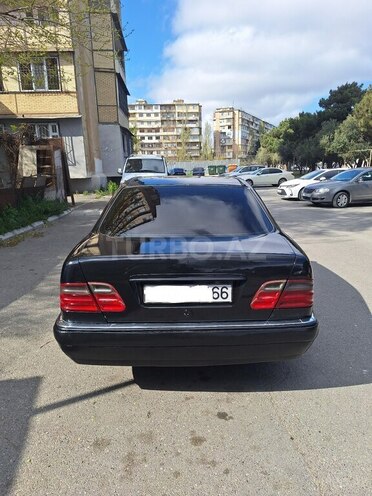 Mercedes E 230 1996, 560,000 km - 2.3 л - Bakı