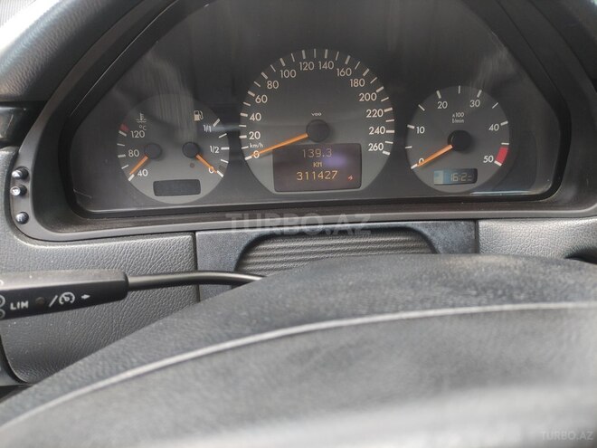 Mercedes E 270 2000, 241,414 km - 2.7 л - Ağcabədi