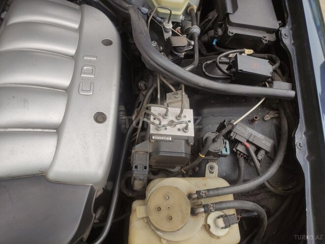 Mercedes E 270 2000, 241,414 km - 2.7 л - Ağcabədi