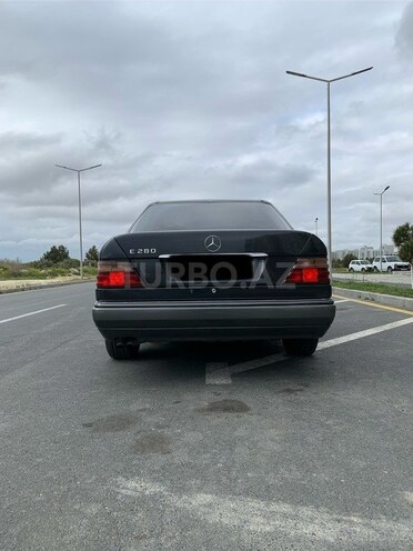 Mercedes E 280 1994, 437,000 km - 2.8 l - Bakı
