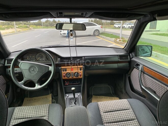 Mercedes E 280 1994, 437,000 km - 2.8 l - Bakı