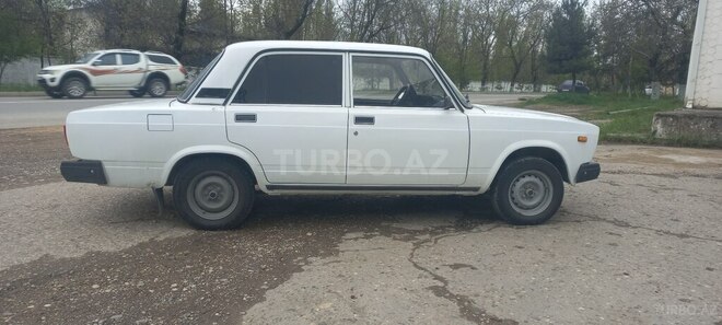 LADA (VAZ) 2107 2005, 95,000 km - 1.6 л - Qusar
