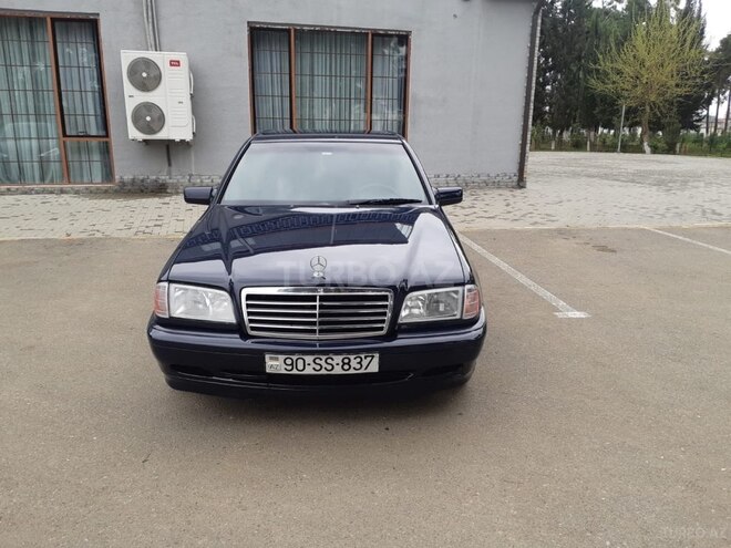 Mercedes C 220 d 1999, 320,000 km - 2.2 л - Biləsuvar