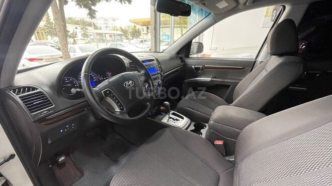 Hyundai Santa Fe-10
