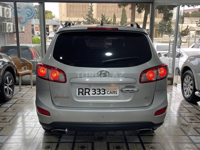 Hyundai Santa Fe-4