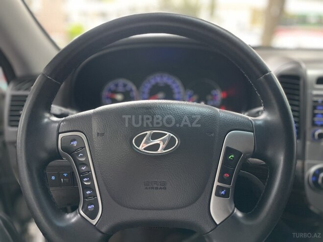 Hyundai Santa Fe-18