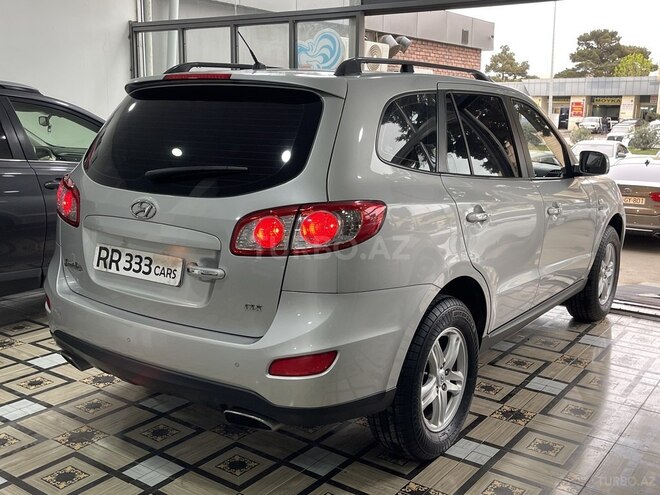 Hyundai Santa Fe-9